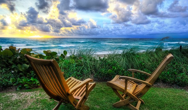 Silent small talks Silent small talks